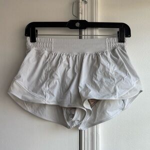 Lululemon white hotty hot shorts size 6